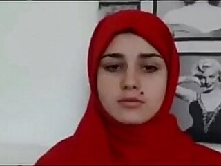 Arab teenager heads nude